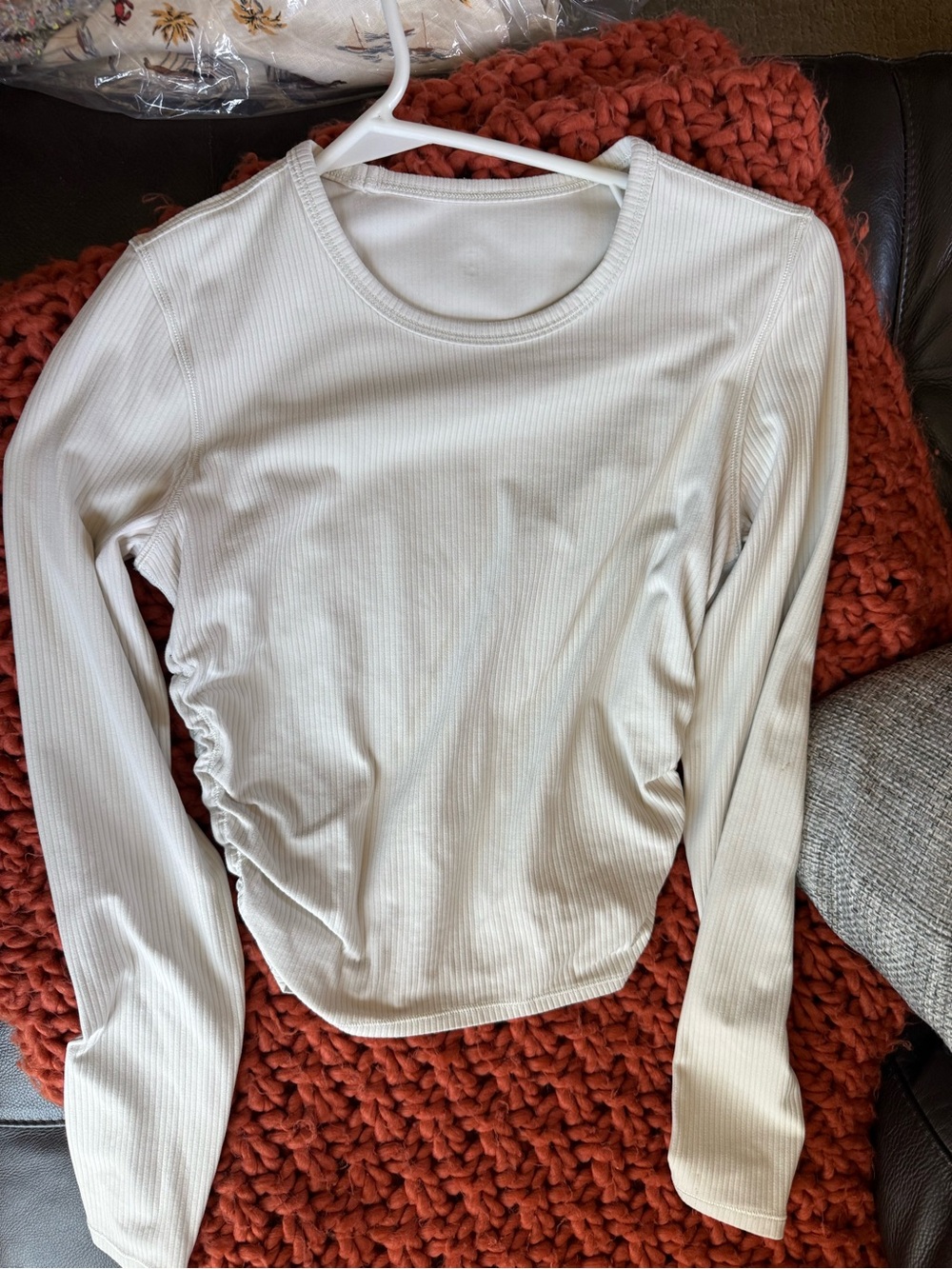Lululemon White Ribbed Long-Sleeve Women's Top - Classic Crewneck